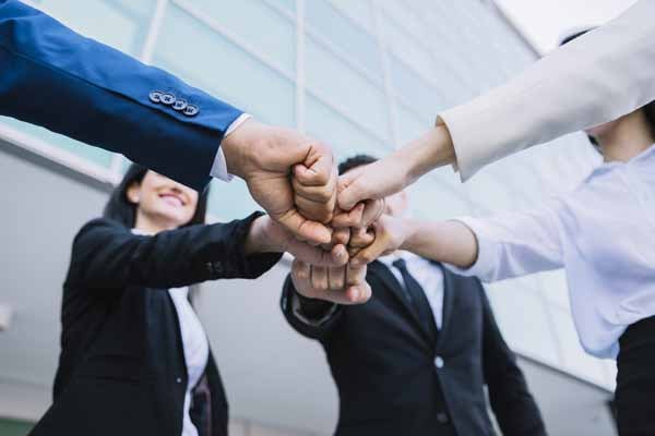 Nuestro Equipo — reunión de negocios